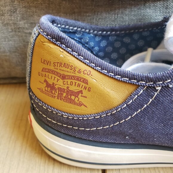 EUC LEVI'S denim converse style blue sneaker (6.5) KICKS - Picture 5 of 8